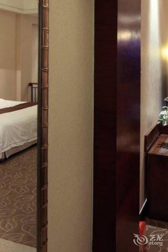 Phoenix Hotel Wuyi เจียงเหมิน ภายนอก รูปภาพ